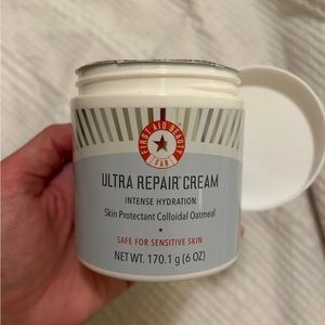 First Aid Beauty Ultra Repair Cream Intense Hydration Moisturizer